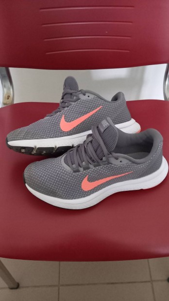 Nike Runallday 39-es unisex sportcip! 