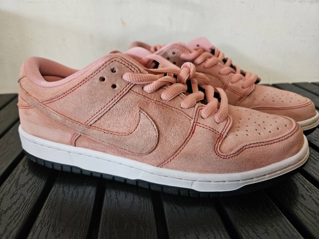 Nike SB Dunk Low 40.5