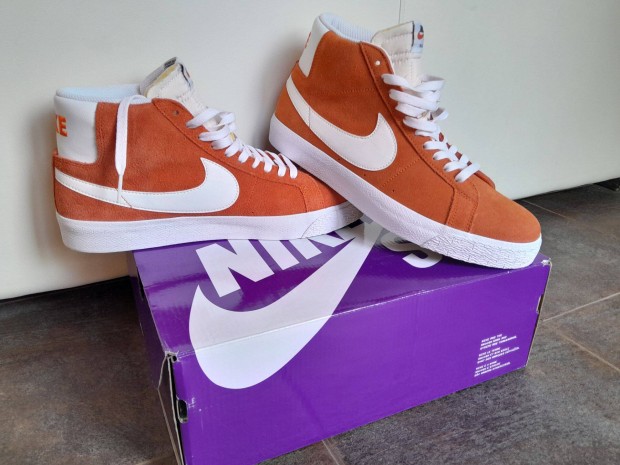 Nike SB Zoom Blazer Mid 44,5 narancs