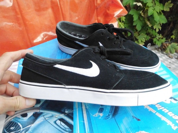 Nike SB fekete-fehr br 44.5-es utcai cip elad,