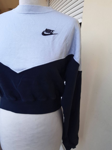 Nike S-es pamut ni cropp pulver