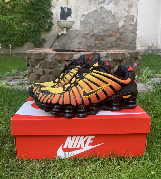 Nike Shox Sneaker