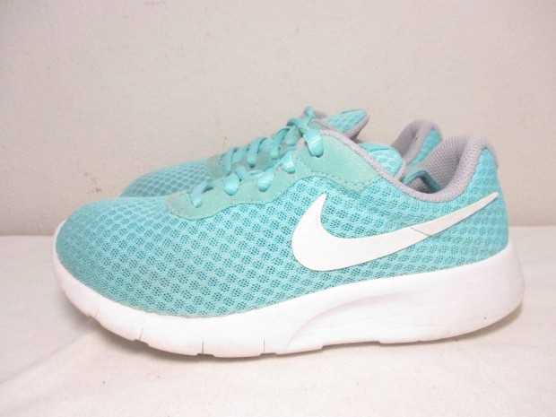 Nike Tanjun Gs gyerek sportcip 35,5-es