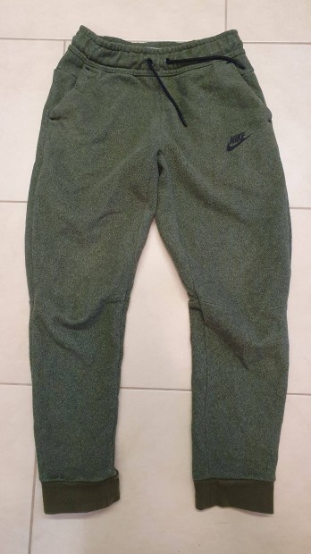 Nike Tech fleece gyermek nadrg zld L 147-158cm