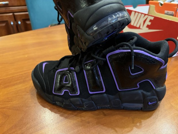 Nike Uptempo