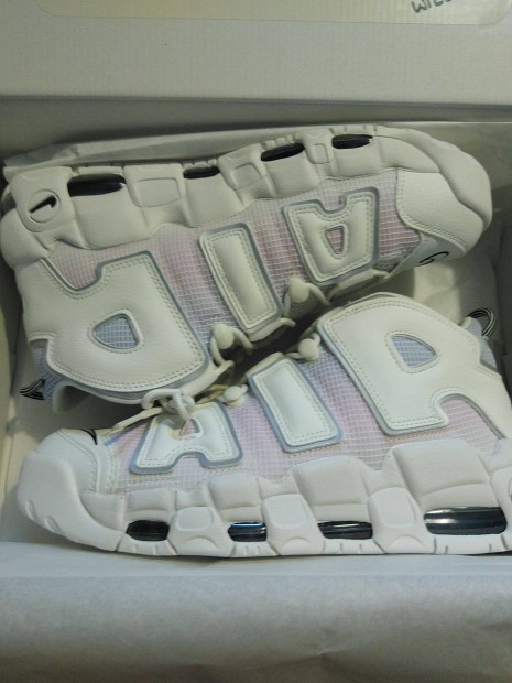 Nike Uptempo "Thank You, Wilson" (2022) j