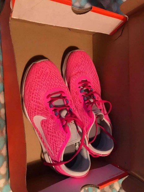 Nike Zoom 38-as női sportcipő