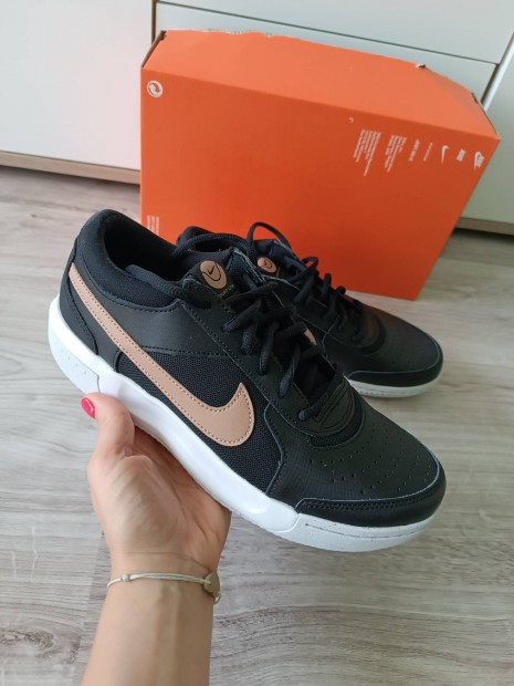 Nike Zoom Court Lite 3 Cly teniszcipő, sportcipő 40,5