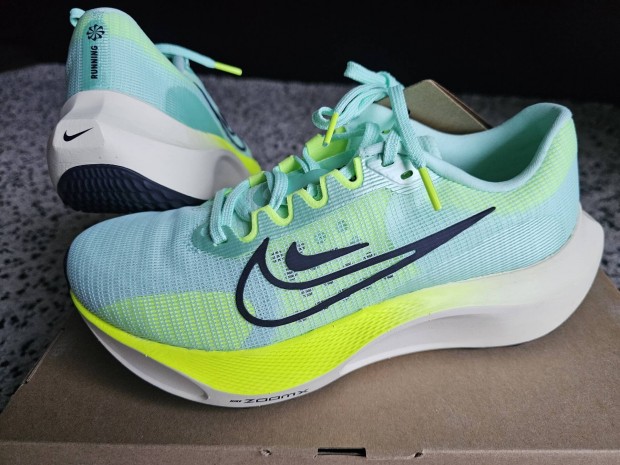 Nike Zoom Fly 5  ni 40.5-es profi fut cip.