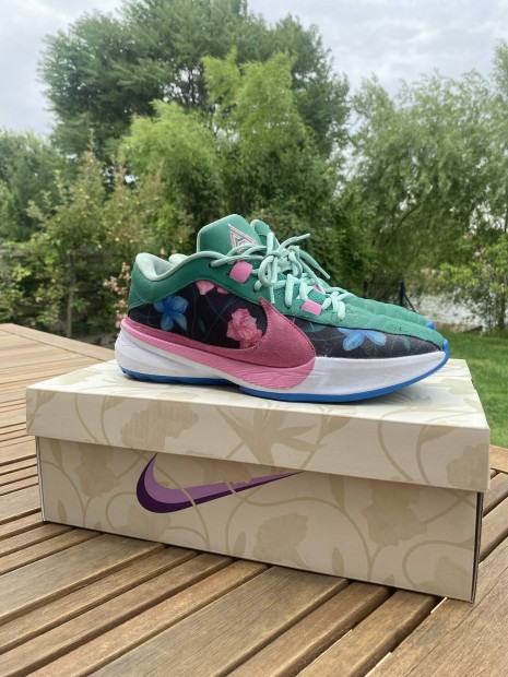 Nike Zoom Freak 5