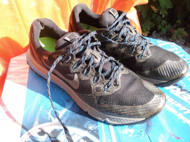 Nike Zoom grafit 42.5-es terepcip elad,