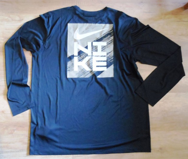 Nike, hossz ujj pl. XL-es