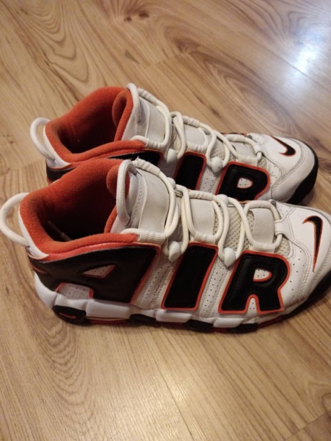 Nike air uptempo