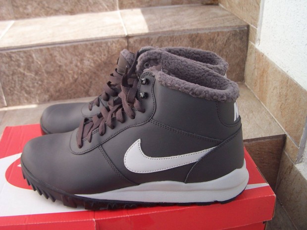 Nike bakancs 42,5-es ,