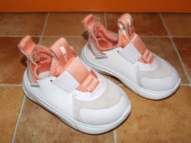 Nike cipő 22 méret