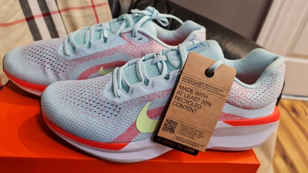 Nike cipő (Új) (44) eladó!