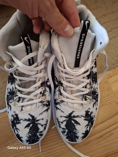 Nike cipő + boss + Jordan a megbeszéltek szerint!