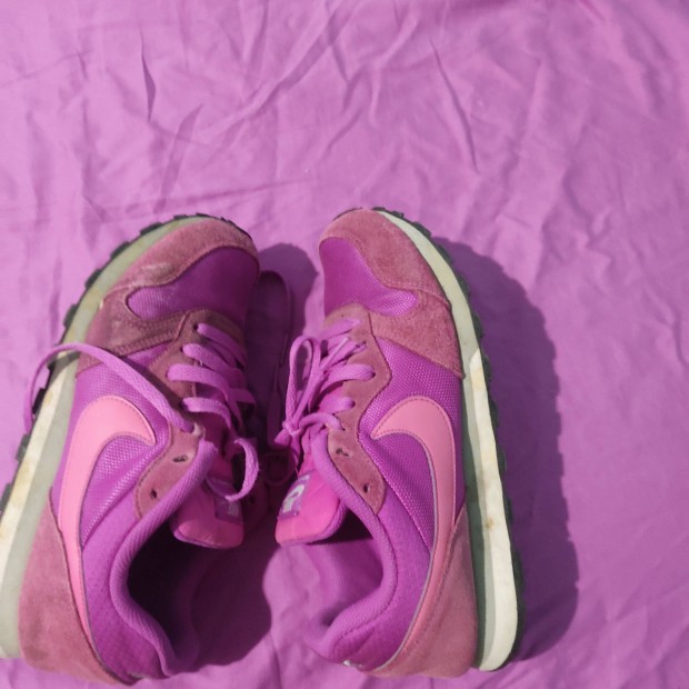 Nike cipő női