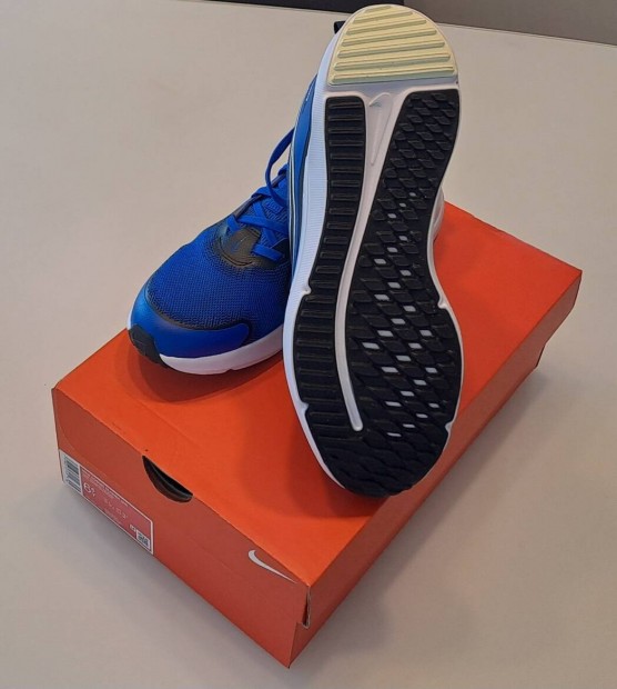 Nike cosmic runner j cip 39 