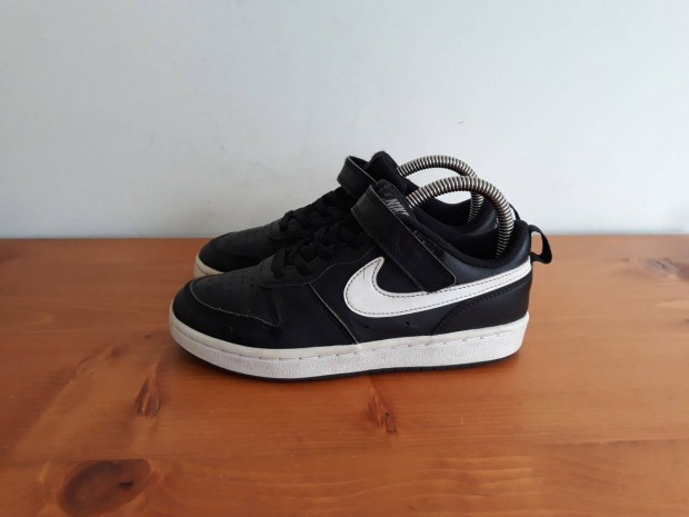 Nike court borough low cip 33 33-as gyerekcip