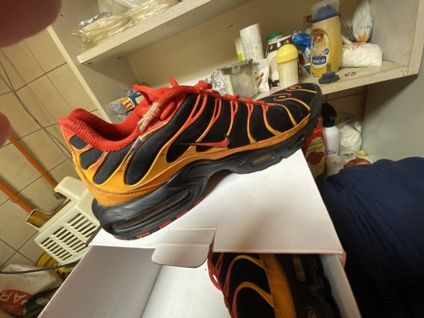 Nike da1514-001 cipő eladó.ingyen futár.