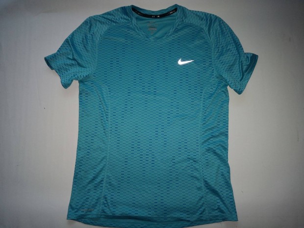 Nike dri-fit felső M méretű