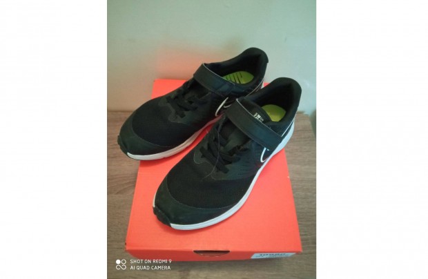 Nike fekete Fi sportcip 33,5-es mret