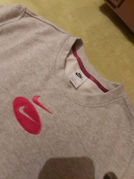 Nike férfi pulóver