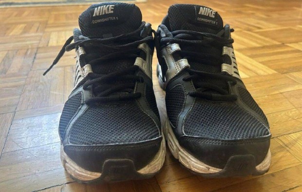 Nike frfi szabadid cip 44-es mret