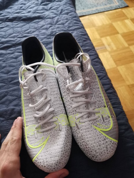 Nike foci cip, 1x sznyegen prblt llapotban elad. Eredeti