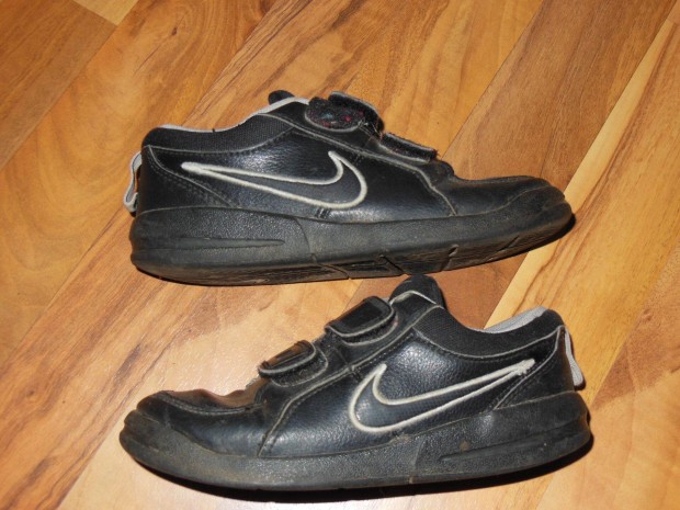 Nike gyerek sportcip, edzcip, 29,5