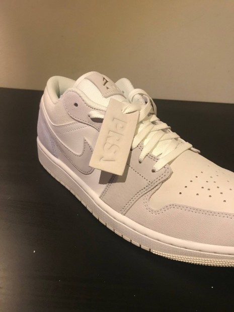 Nike jordan 1 low