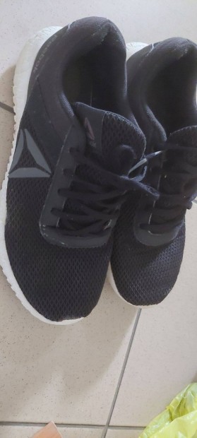 Nike kényelmes 41-es, jó állapotban