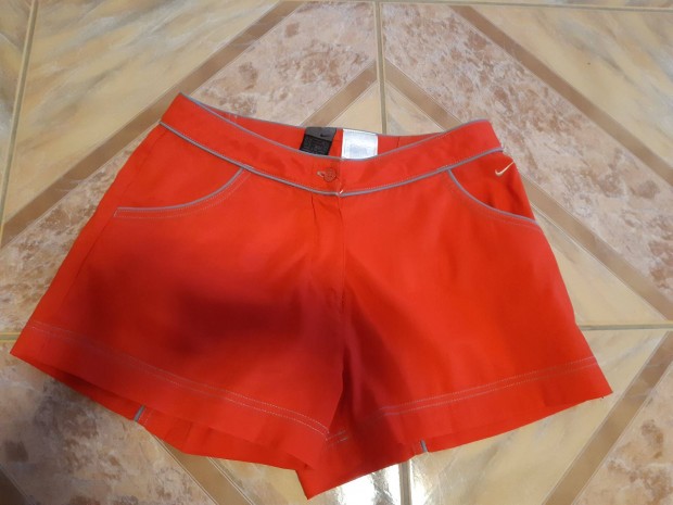 Nike női 38-as méretű sort narancs színű hibátlanul eladó