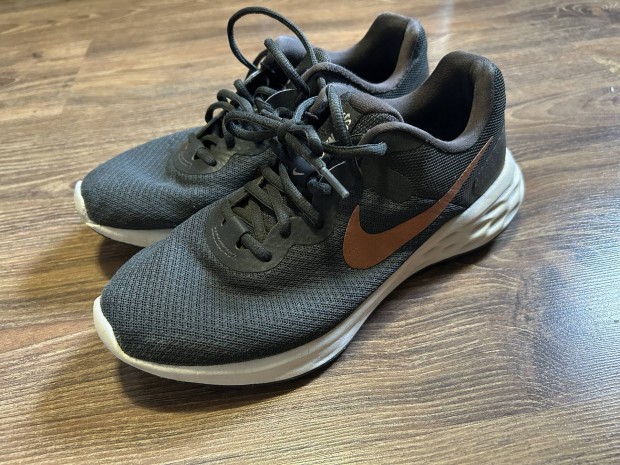 Nike ni 40.5-s futcip, cip 