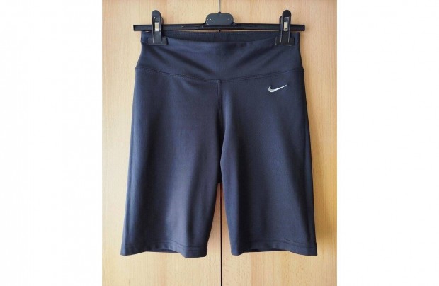 Nike női fitness rövidnadrág, short M-es
