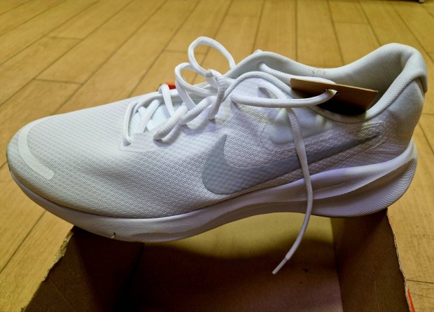 Nike revolution 7