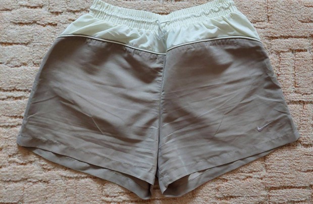 Nike short nadrg, M-es