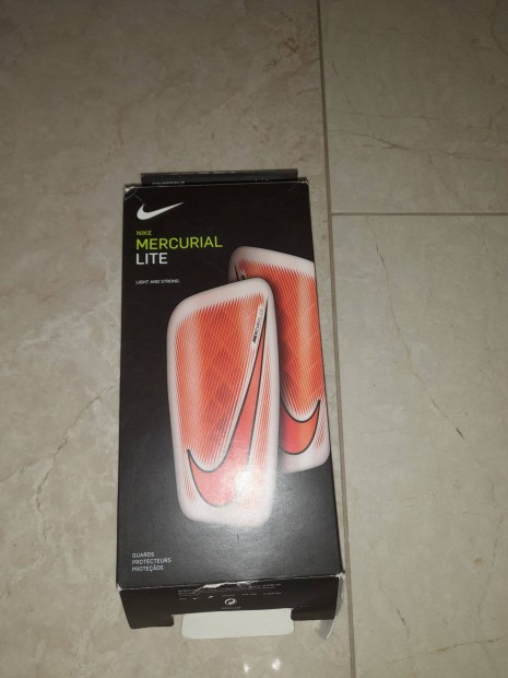 Nike sípcsontvédő