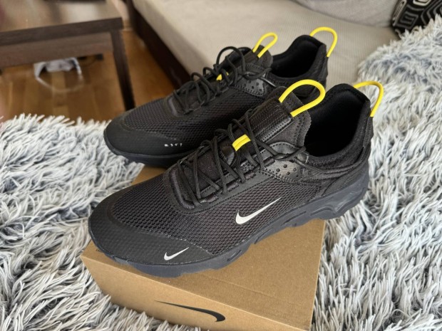 Nike sportcip React Live