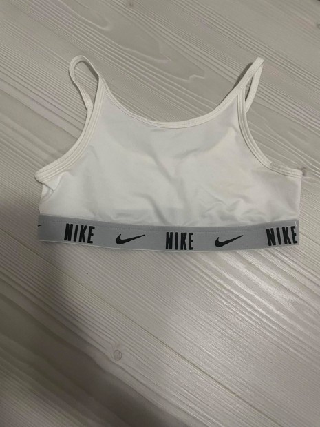 Nike sportmelltart