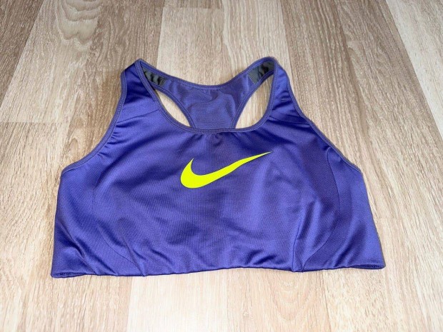 Nike sportmelltartó M -es