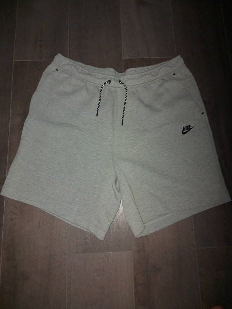 Nike tech fleece XXL rvidnadrg 