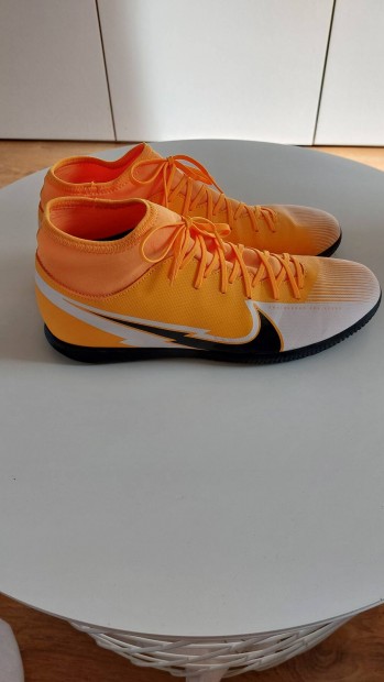 Nike terem sport cipő, férfi foci cipő 44