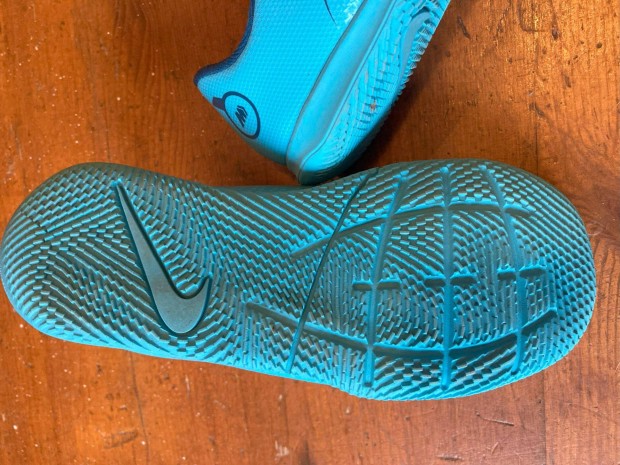 Nike teremfoci cip