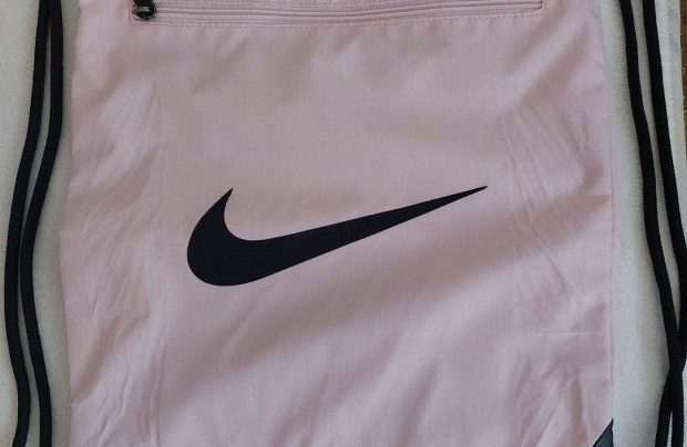 Nike tornazsk