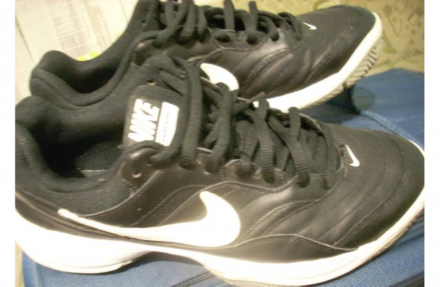 Nike jszer sport cip 44
