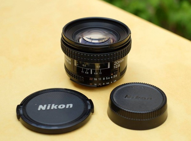 Nikon 20mm f2.8 AF objektv