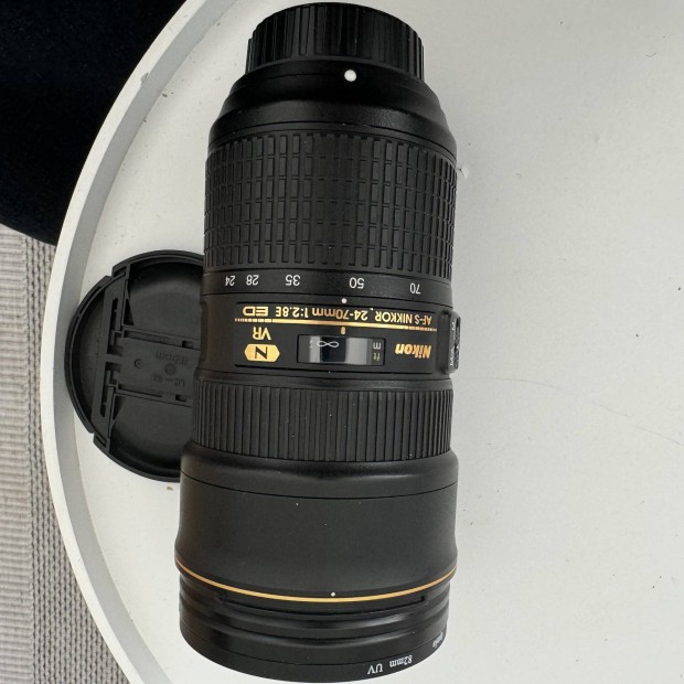 Nikon 24-70 VR  objektv 