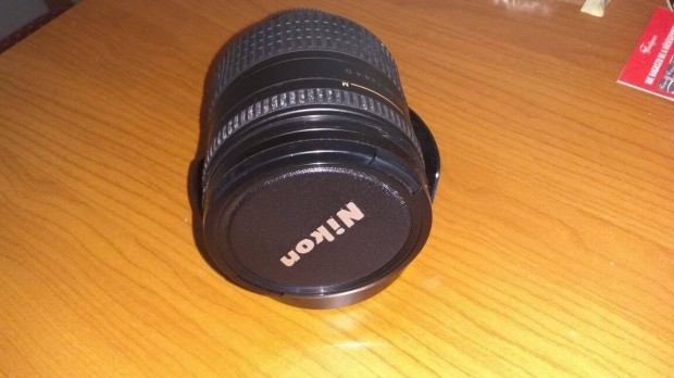 Nikon 24-85mm f 2,5-4